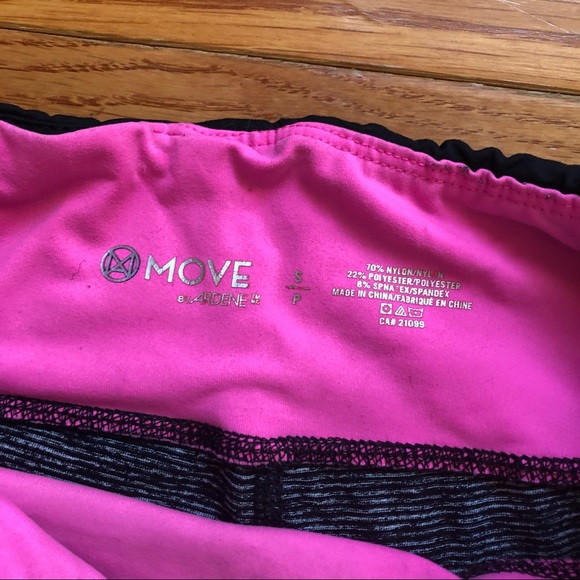 Move | S - Picture 2 of 5